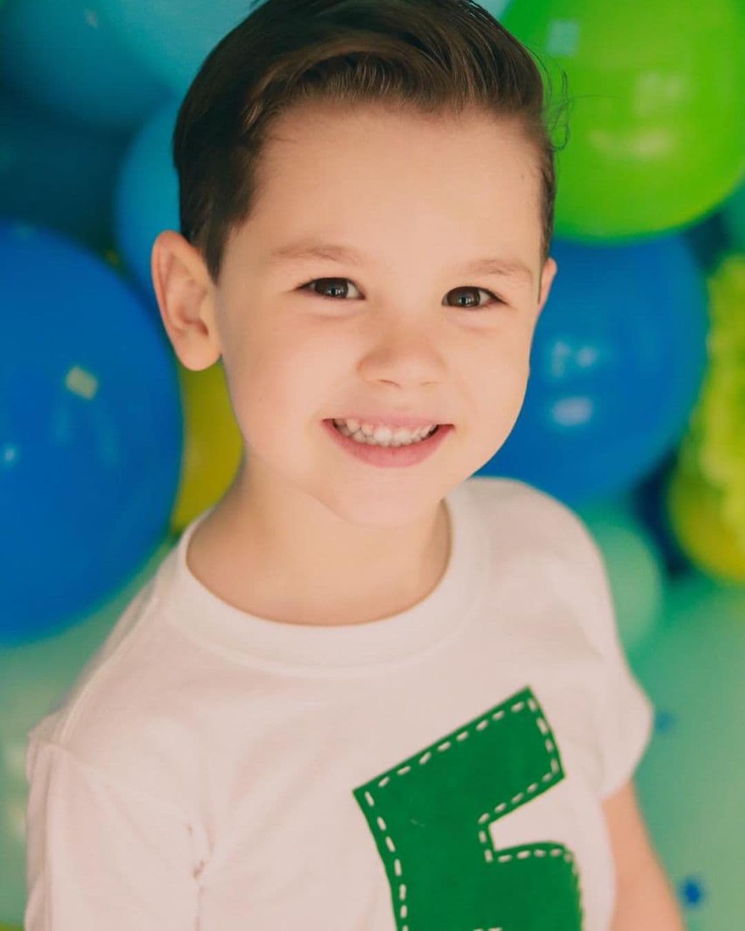 “En esta ocasión Mi Fedex quiso todo de Tortugas Ninja. Es fan de la serie y me encanta porque son 4 hermanos que se quieren, se cuidan y luchan contra el mal. Todo quedó padrísimo, hicimos actividades, comimos pizza, obviamente dulces, pastel, partimos piñata, y junto con Raphael, Michelangelo, Leonardo y Donatello, pasamos una tarde súper divertida. Lo más importante fue que mi Fede disfrutara su día y vaya que lo hizo fue el niño más feliz”, detalló.