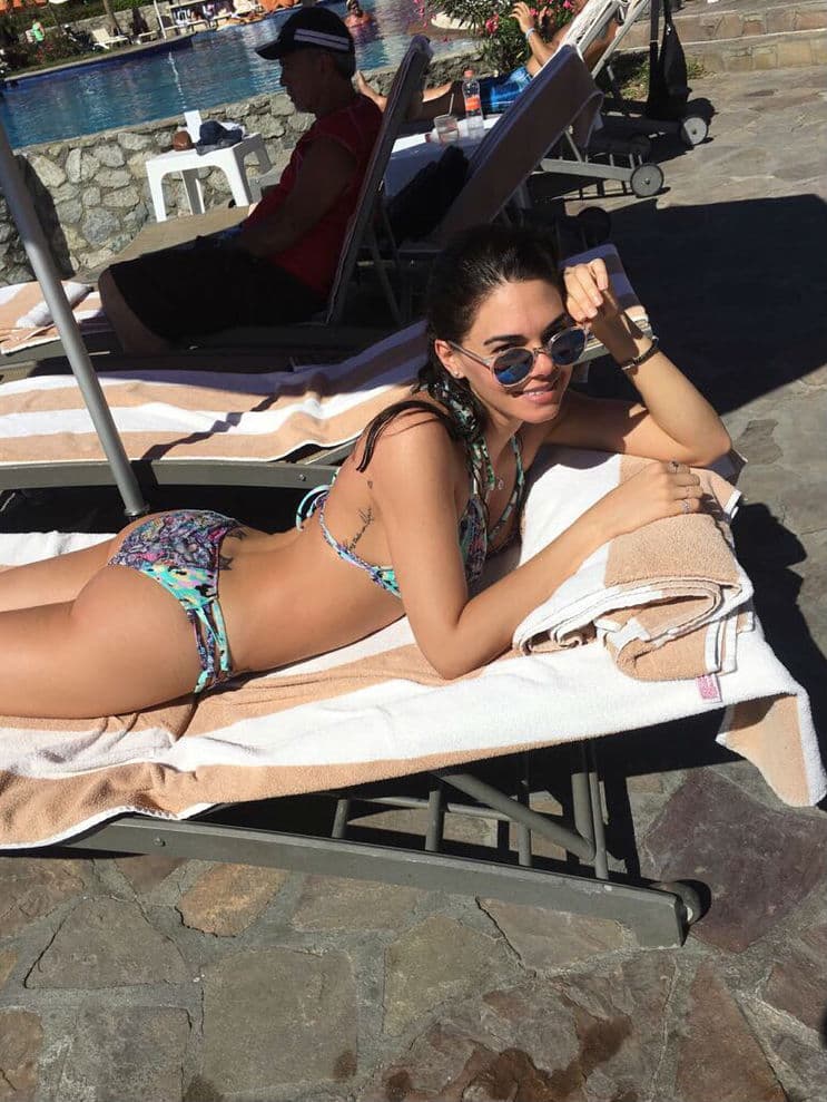 Recibe cientos de piropos y ‘Me gusta’ por sus candentes destapes