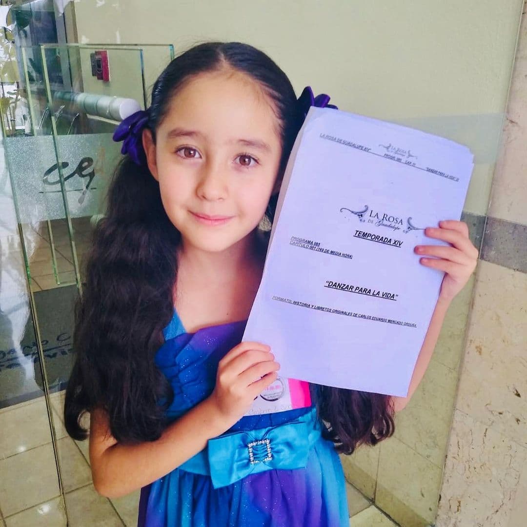 La pequeña, quien actualmente tiene ocho años de edad, ha formado parte de varios capítulos de ‘La rosa de Guadalupe’ y ‘Como dice el dicho’.