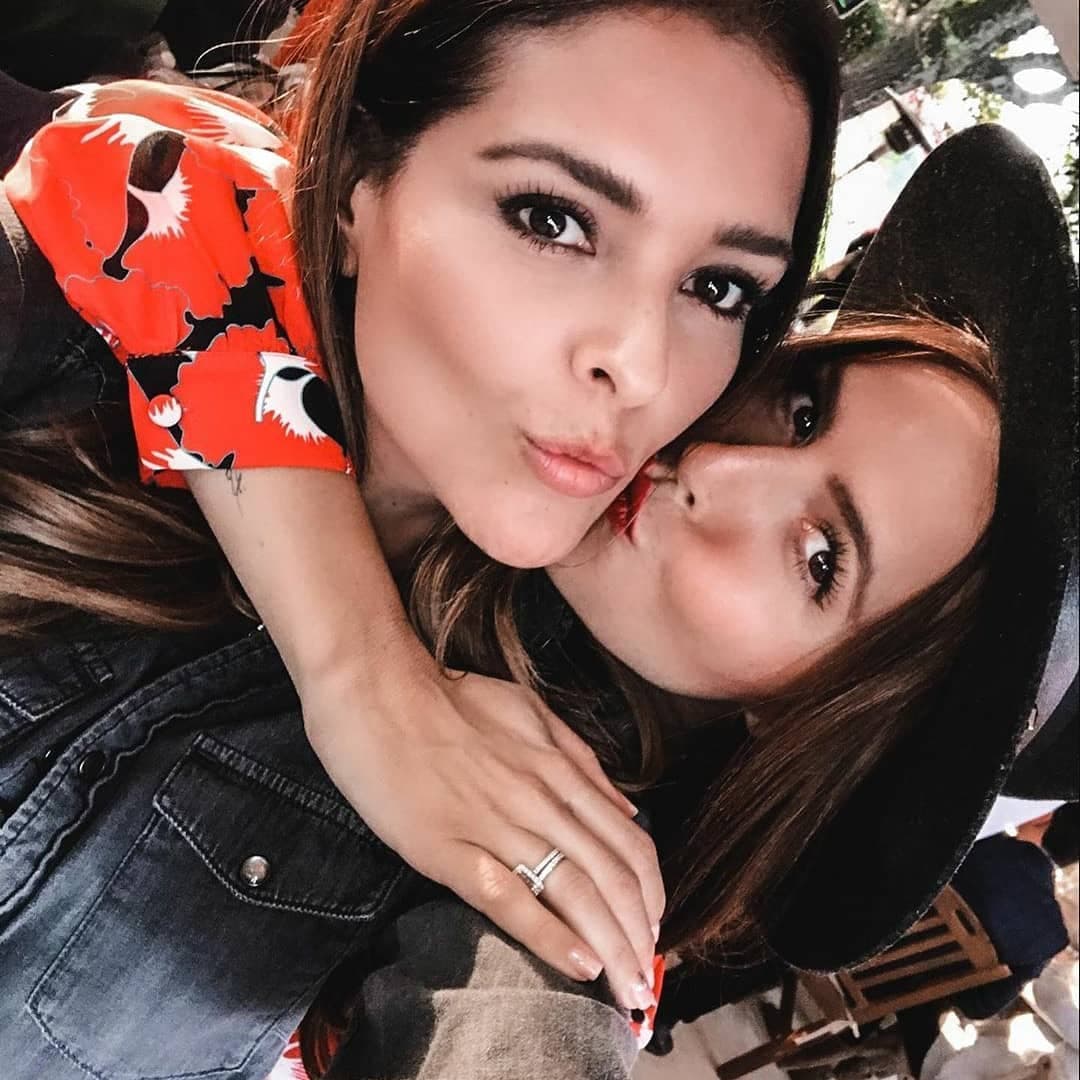 Claudia Álvarez impacta por lucir ‘panza de embarazada’ al igual que su amiga Grettell Valdez