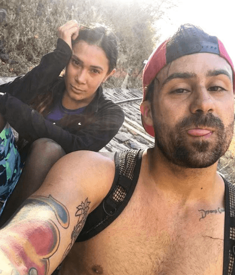 Además de ser el primero de sus hermanos en convertirse en papá, pues tiene una pequeña hija llamada Alessandra, quien es la adoración de toda la familia originaria de Guadalajara, Jalisco.