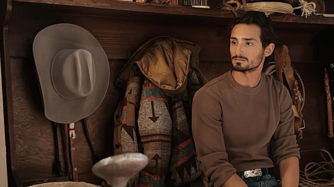 Emilio Marcos se transforma en vaquero para Hermanos Coraje y fans reaccionan