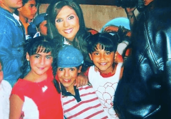 La telenovela fue protagonizada por Danna Paola, Pedro Armendáriz Jr, Nora Salinas, Eduardo Capetillo, Geraldine Galván y Nicole Durazo, entre otros.