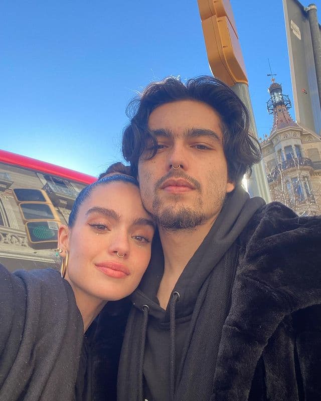 El hijo de Bárbara Mori rompió el silencio sobre su ruptura luego de 5 años de relación.