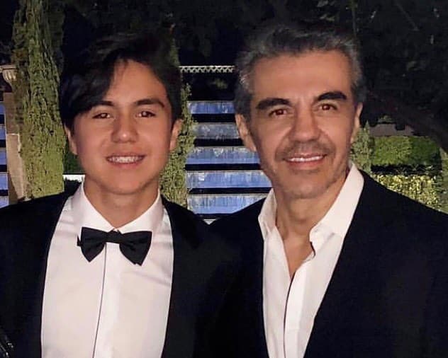 La primera actividad que realizó fue celebrar la graduación de su pequeño.