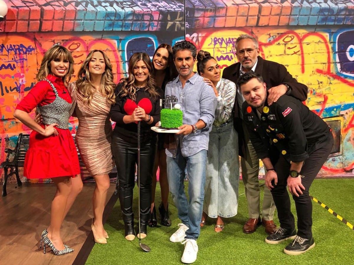 Hospitalizan a conductora de Hoy y la someten a cirugía; Andrea Legarreta manda conmovedor mensaje