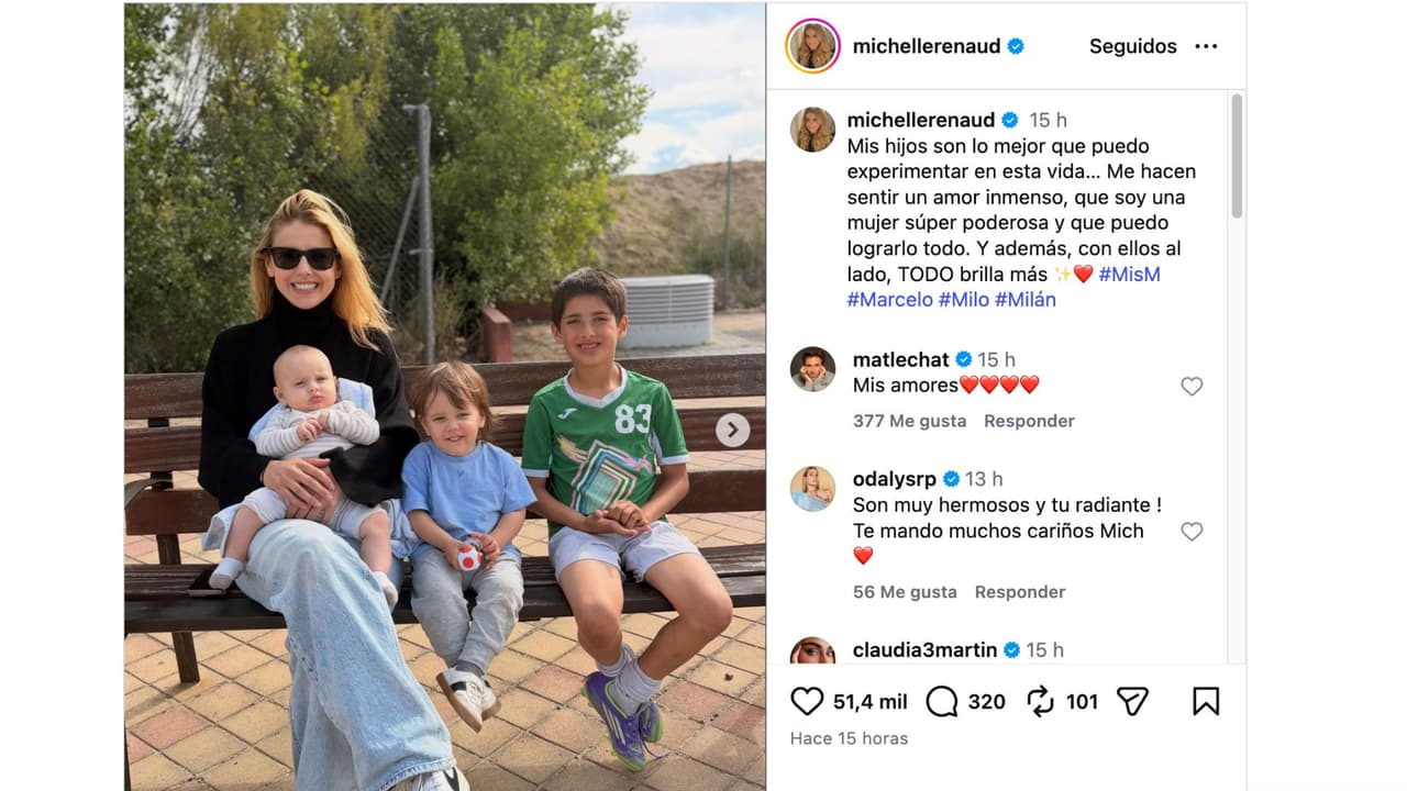 Michelle Renaud y sus tres hijos.