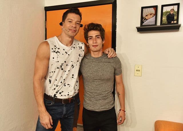Hijo de Yahir confirma distanciamiento con el cantante y le envía fuerte súplica.