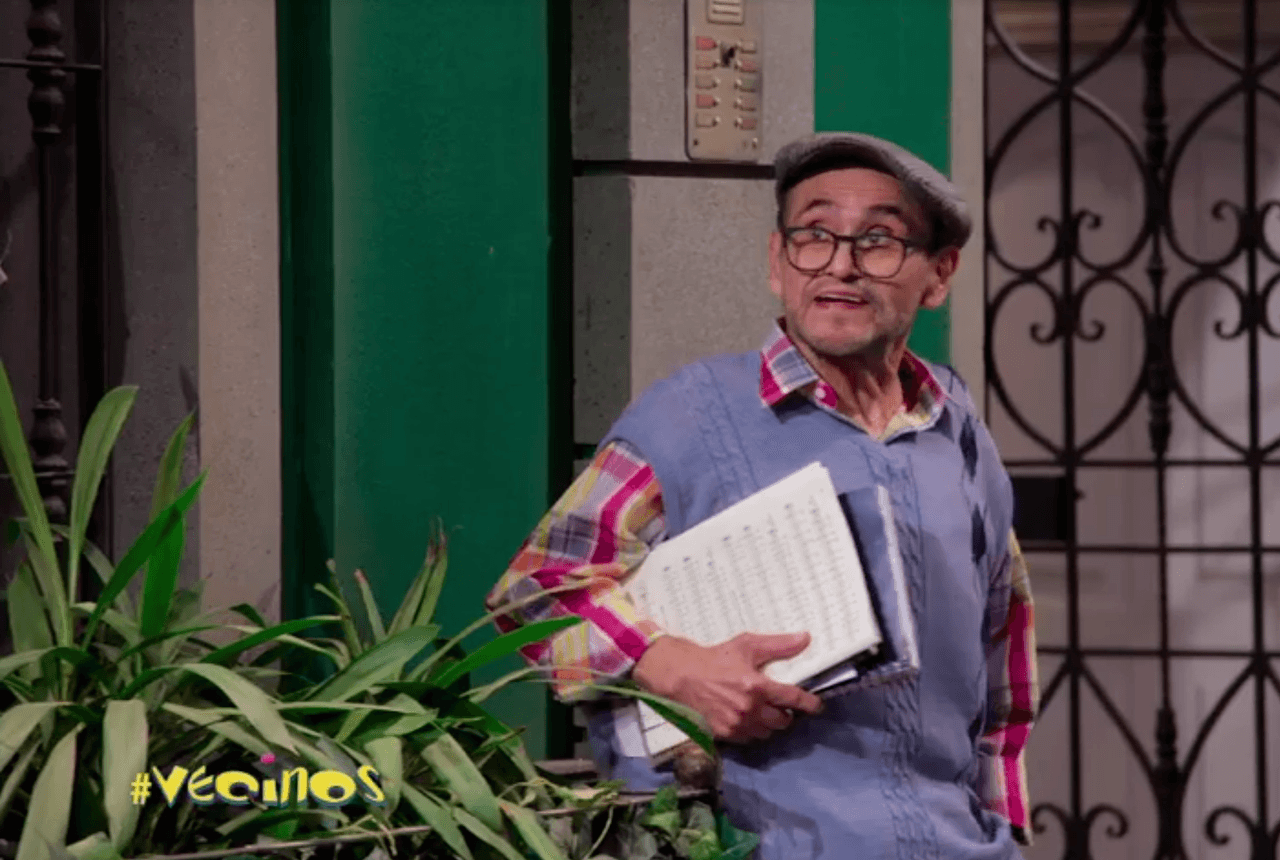 En el último capítulo de la décima temporada de 'Vecinos' apareció Édgar Vivar y aunque aún no sabemos si será un nuevo inquilino o administrador del edificio, él se integrará para la nueva temporada 11 al elenco.