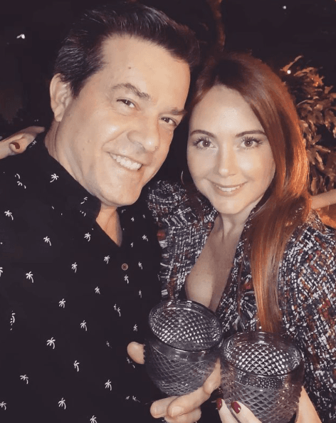 En cuanto a su vida privada, el actor está casado desde 2004 con Jeniffer Bracaglia, a quien constantemente presume en su cuenta oficial de Instagram.