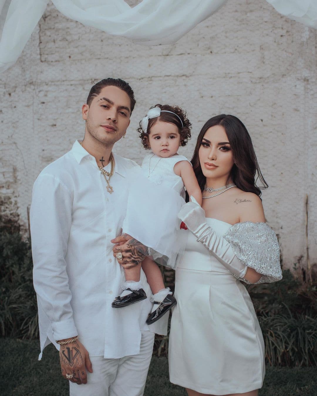 JD Pantoja y Kimberly Loaiza celebran el primer mes de Juanito con tremendo pastel y tierno video