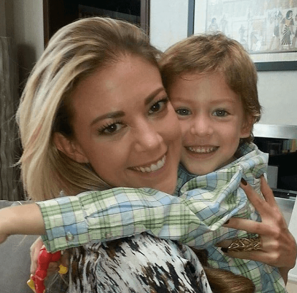 El pequeño fue interpretado por el actor Gabriel Bonilla, quien nació el 2 de agosto de 2010 en el Estado de México.