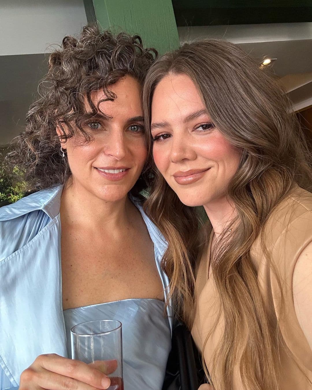 Joy Huerta y su esposa Diana Atri, con quien comparte dos hijos.