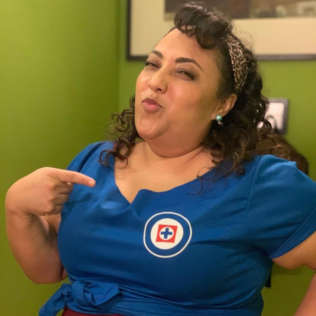 En uno de los recientes capítulos de '40 y 20' llamado 'Grandes en la derrota', de la sexta temporada, descubrimos el gran fanatismo de 'Toña', interpretada por Michelle Rodríguez por el Cruz Azul.