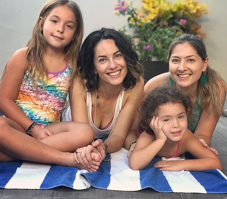 La hermana de Bárbara Mori forma parte de Amor Eres, un espacio creado para retiros espirituales, talleres y enseñanzas de diferentes maestros, que busca que las personas saquen la mejor versión de ellos.
