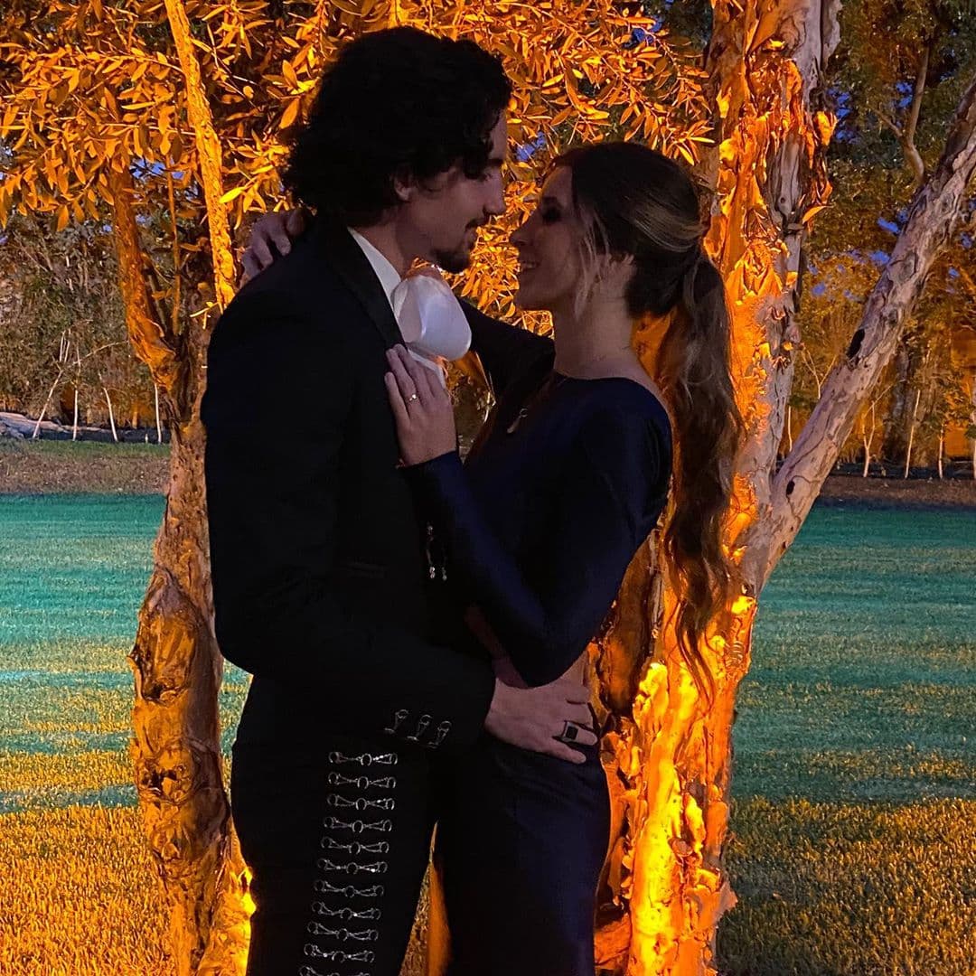 ¡Otra boda en la familia de Alejandro Fernández! Su hijo se compromete a casi 10 años de noviazgo