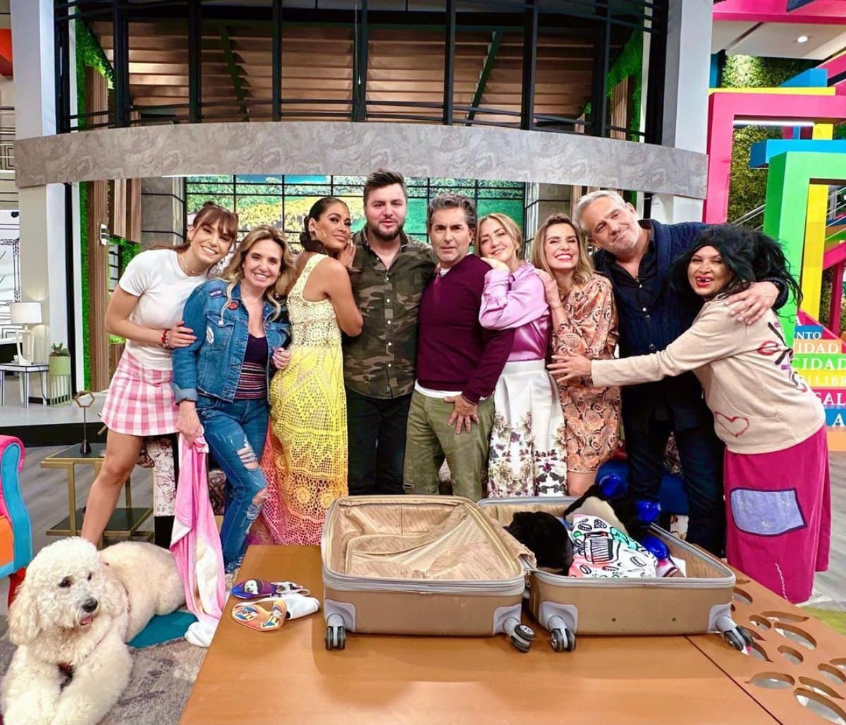 Conductor de Hoy anuncia embarazo y publica tiernas fotos: "Te amamos bebé"