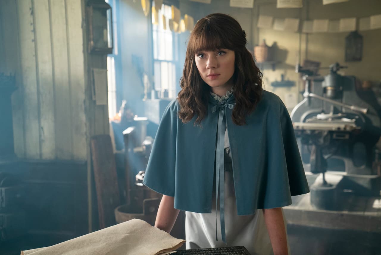 Claudia Jessie como Eloise en 'Bridgerton'