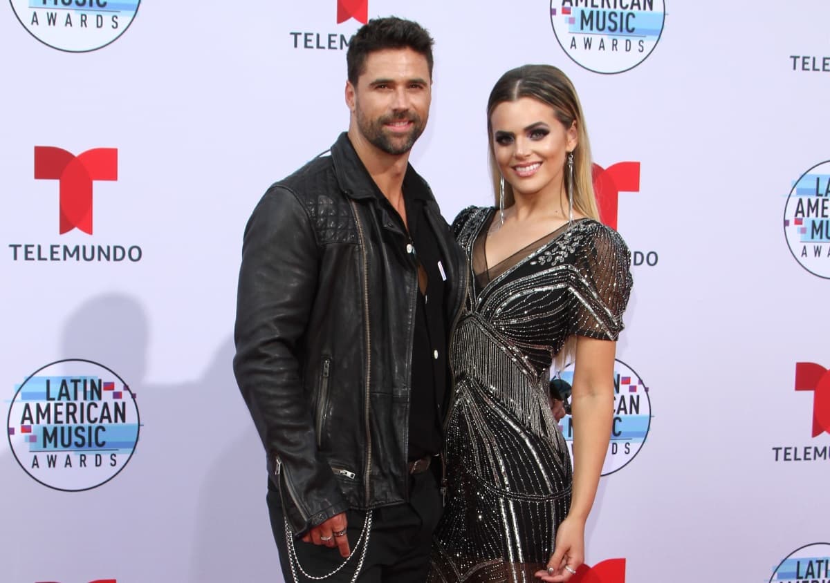 Isabella Castillo deslumbró al aparecer en bikini