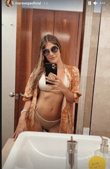 Se trata de Margarita Vega, una actriz y conductora colombiana, pero radicada en México desde hace varios años.