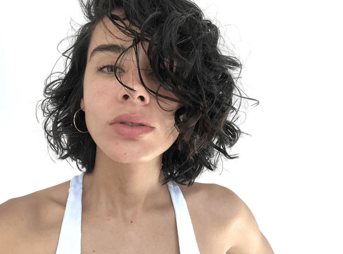 Esmeralda Pimentel posa desnuda y revela que la han rechazado en varios trabajos por tener estrías