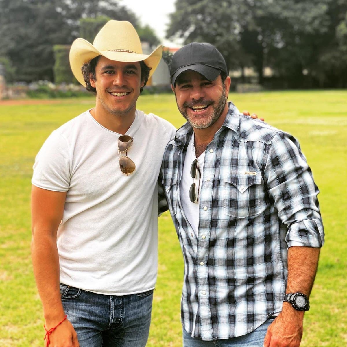 Biby Gaytán mostró su emoción por ver a su hijo y esposo en el mismo proyecto