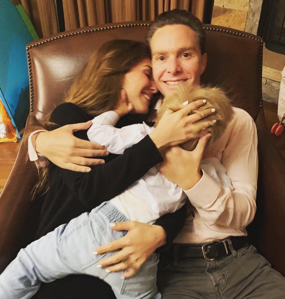 Anahí revela el sexo y nombre de su segundo bebé con una tierna foto en familia