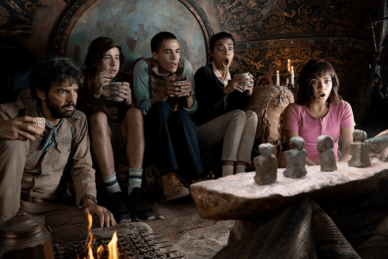 Eugenio Derbez en el tráiler de 'Dora y la ciudad perdida'