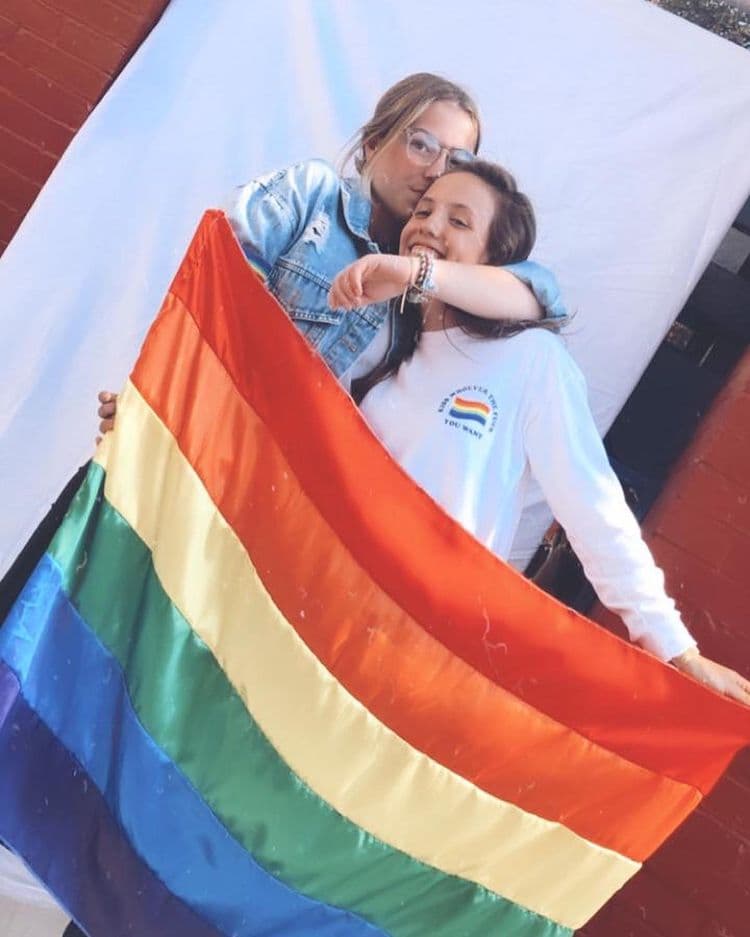 La hija de la productora de Hoy ha encontrado en las redes sociales, Instagram y TikTok, plataformas para mostrar su identidad, su gusto por la música, defender sus derechos LGBT+ y sobre todo presumir su relación amorosa con Pam.