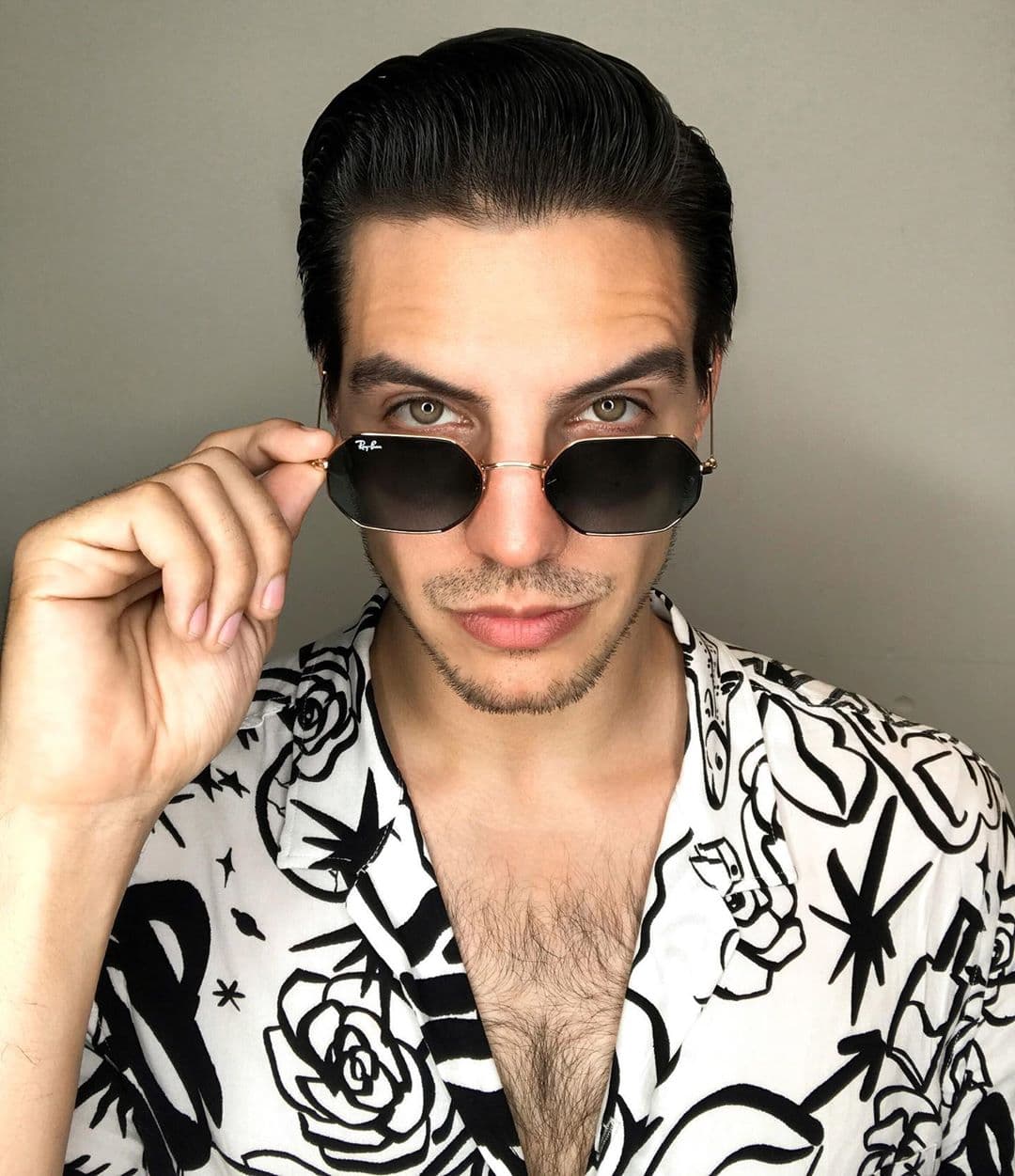 ¿Sigue en pie el regreso de Vadhir Derbez a 'Vecinos'? El productor nos responde