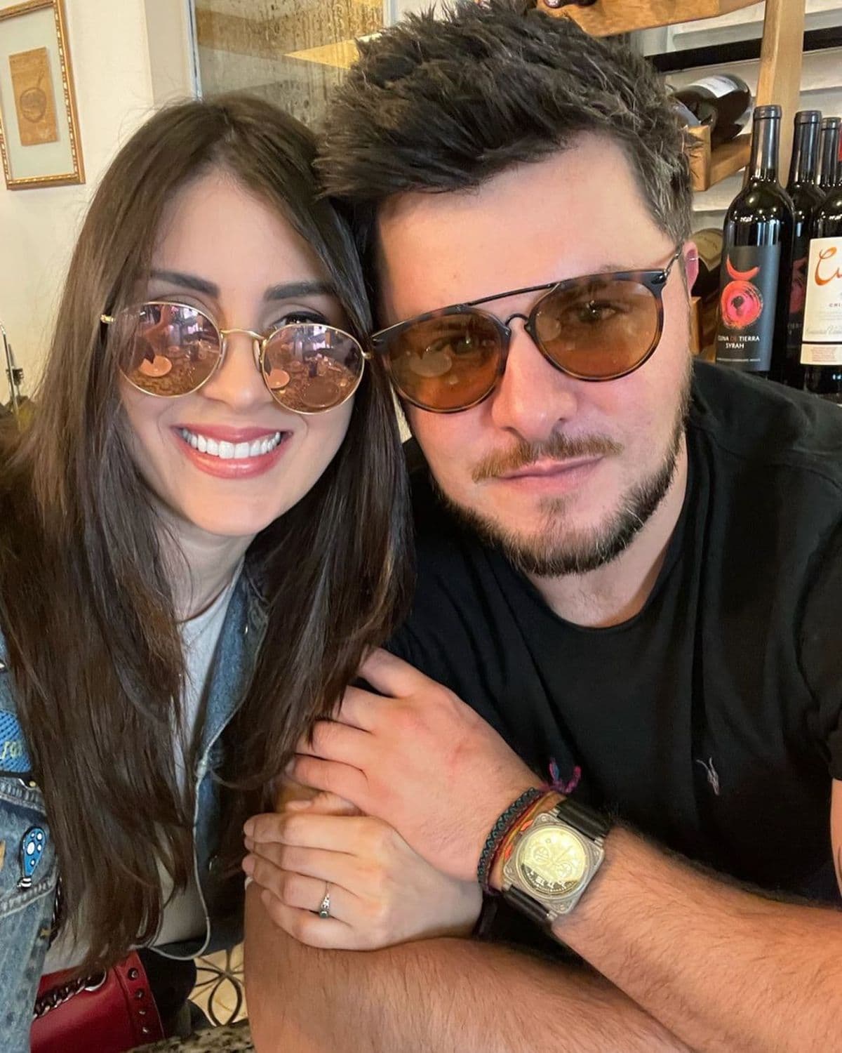 “Nací en Puerto Rico, pero aquí me crie desde los 3 años (en Nueva York), luego viví en República Dominicana, Miami y ahora en México. La vida se trata de eso: de tomar riesgos, viajar, comenzar de nuevo, caerte y volverte a levantar, perseverancia y siempre buscar tu felicidad”, señaló en redes.