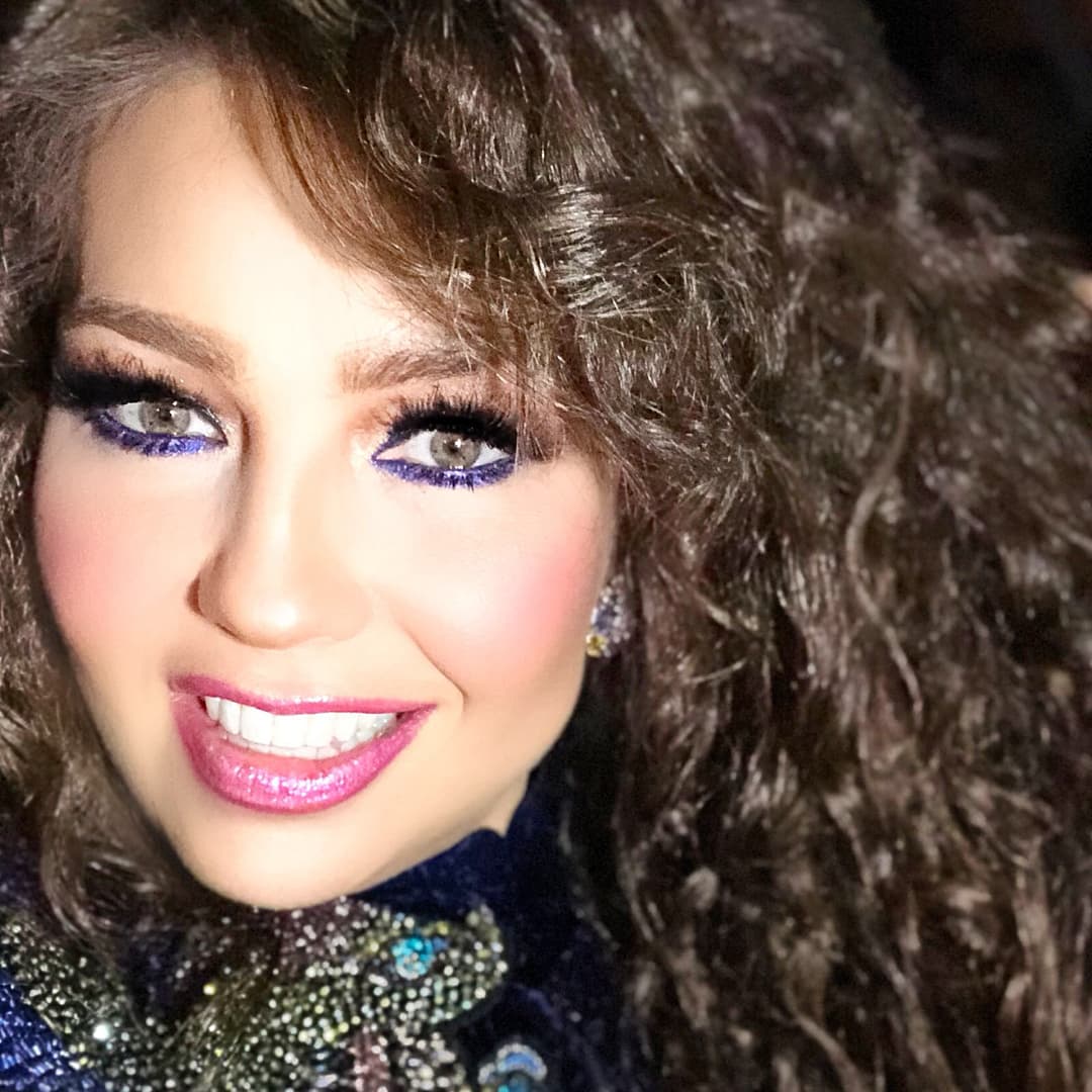 También, Thalía incluirá sus características baladas románticas en este nuevo disco.