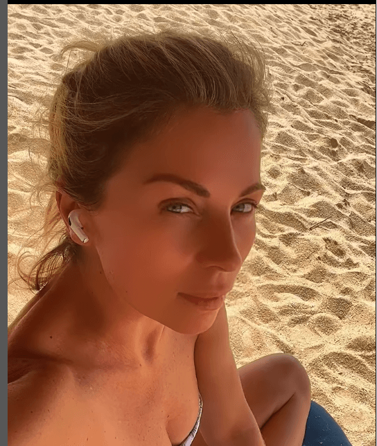 Ludwika Paleta impacta al aparecer con el cabello más corto que nunca