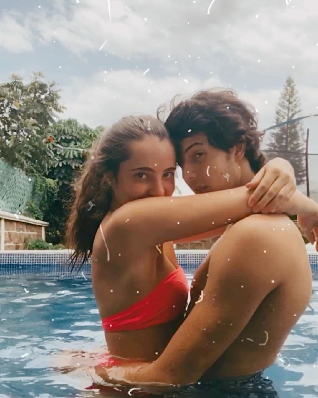 “Constantemente, consistentemente, continuamente, tú” y “Suerte que estamos enamorados en todos los sentidos”, son las últimas frases que la sobrina de Ludwika Paleta le dedicó a su novio.