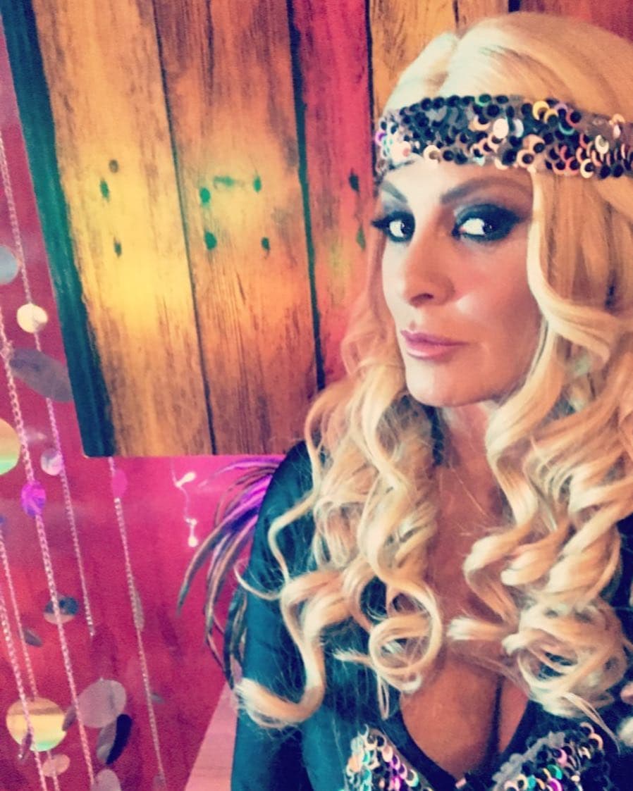 Roxana Castellanos. Caracterizada como 'Deyanira Rubí' le puso el tono de comedia a la emisión.