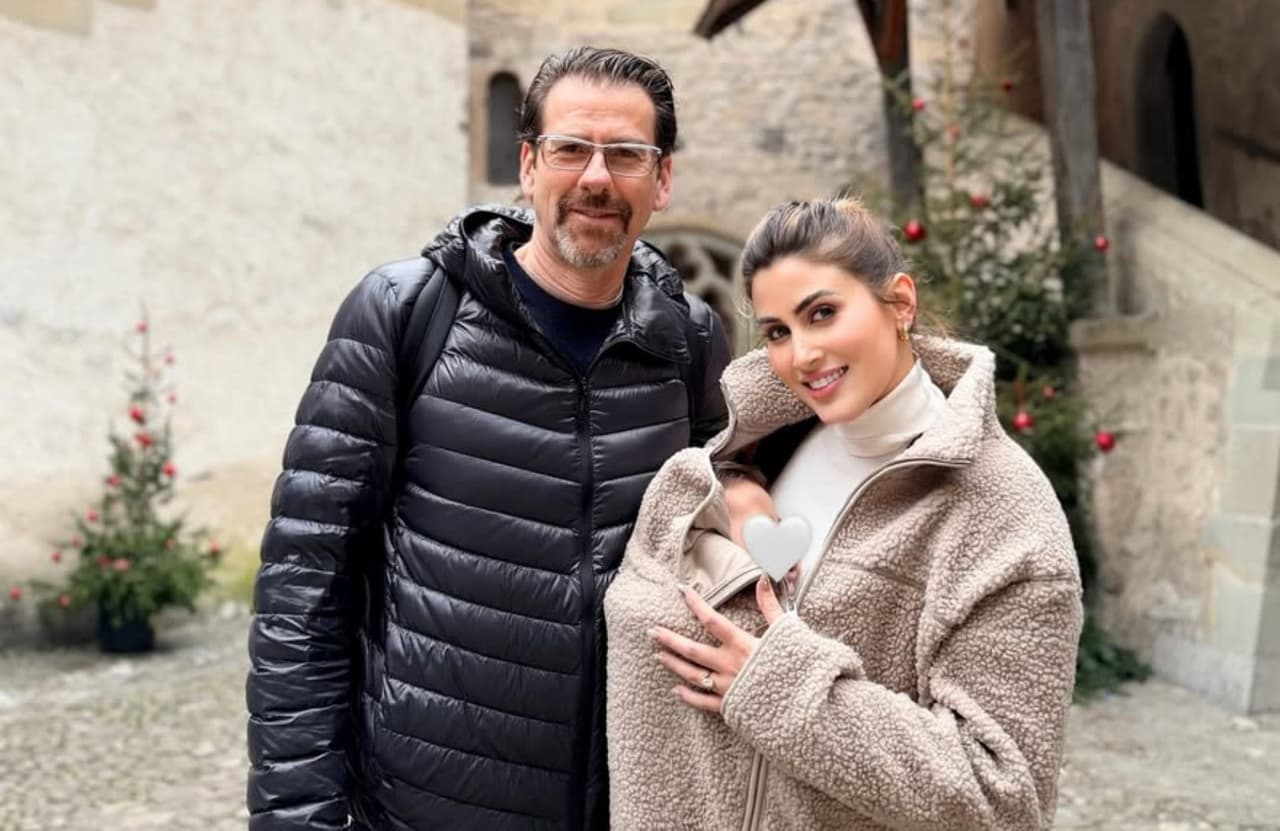 Sofía Rivera Torres enternece las redes al mostrar su primera Navidad al lado de su hijo Ferrán y Eduardo Videgaray