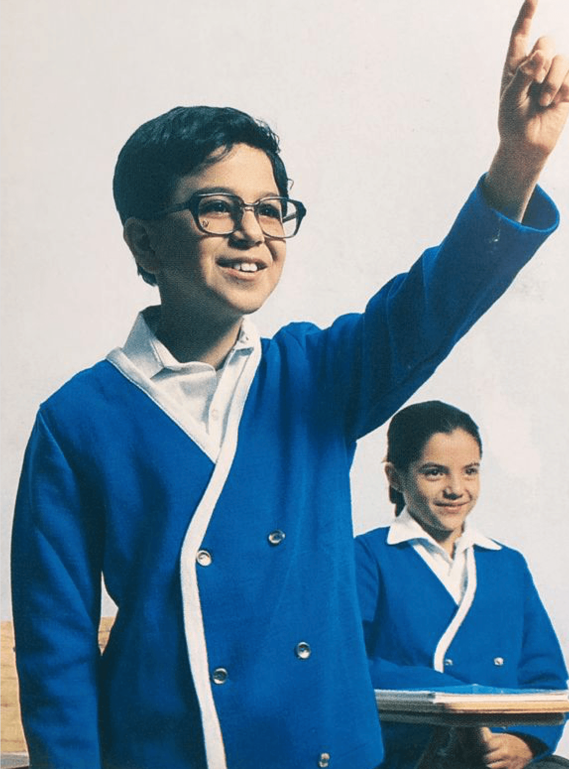 El carisma se le notaba desde niño y es por eso que inició en la actuación desde los 15 años de edad.