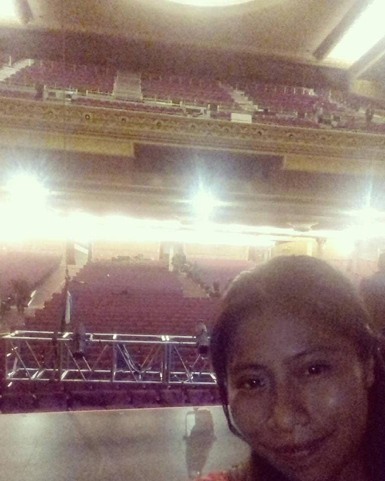 En 2016 conoció el Teatro Metropólitan de la Ciudad de México. En Facebook, su foto la tituló como: ‘Nuevas experiencias’.