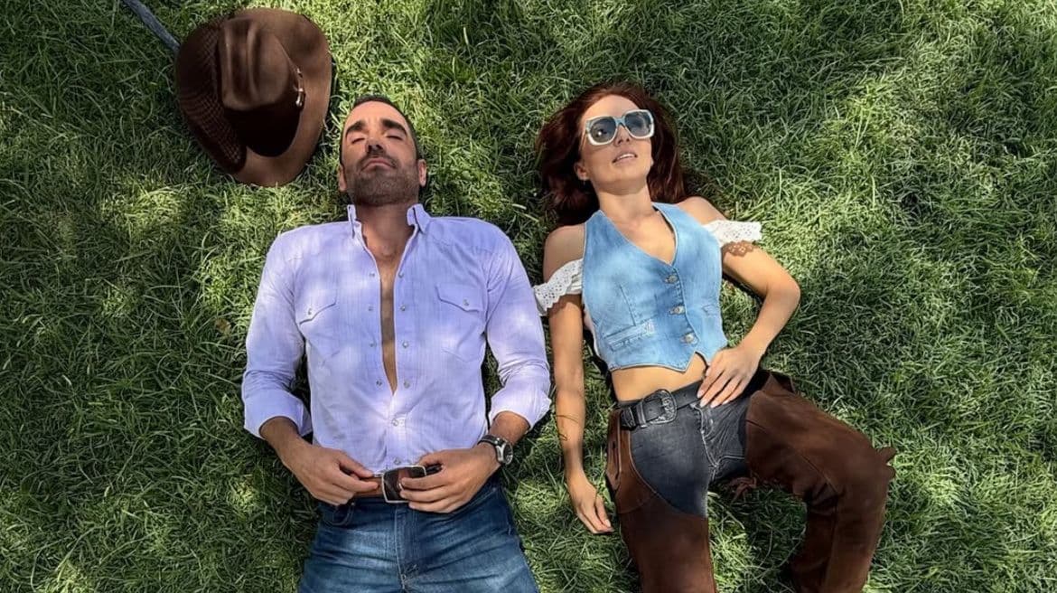 Marcus Ornellas y Angelique Boyer se toman un momento de relajación