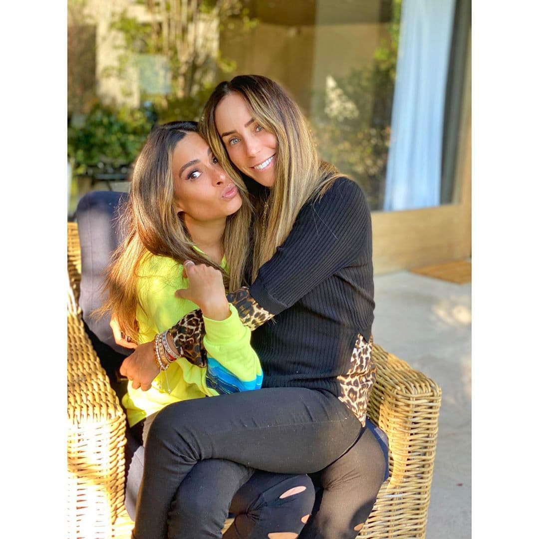 Galilea Montijo conmueve al mostrar el altar que puso Inés Gómez Mont para orar por su salud
