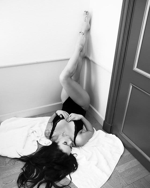 Kate del Castillo posa como nunca a sus 50 años