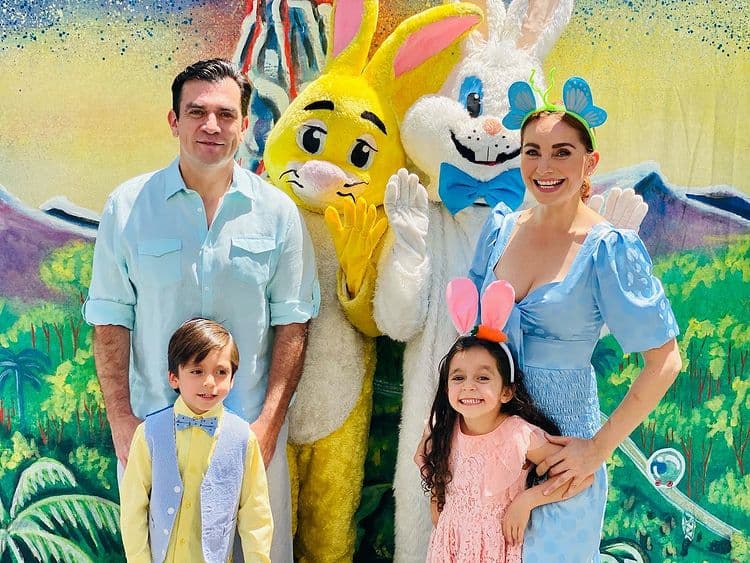 La boda reunió a gran cantidad de celebridades y se llevó a cabo en la ExHacienda San Agustín, donde grabaron la telenovela en la que se enamoraron.
