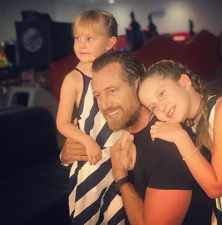 Gabriel Soto es papá de las hermosas Elissa y Alexa