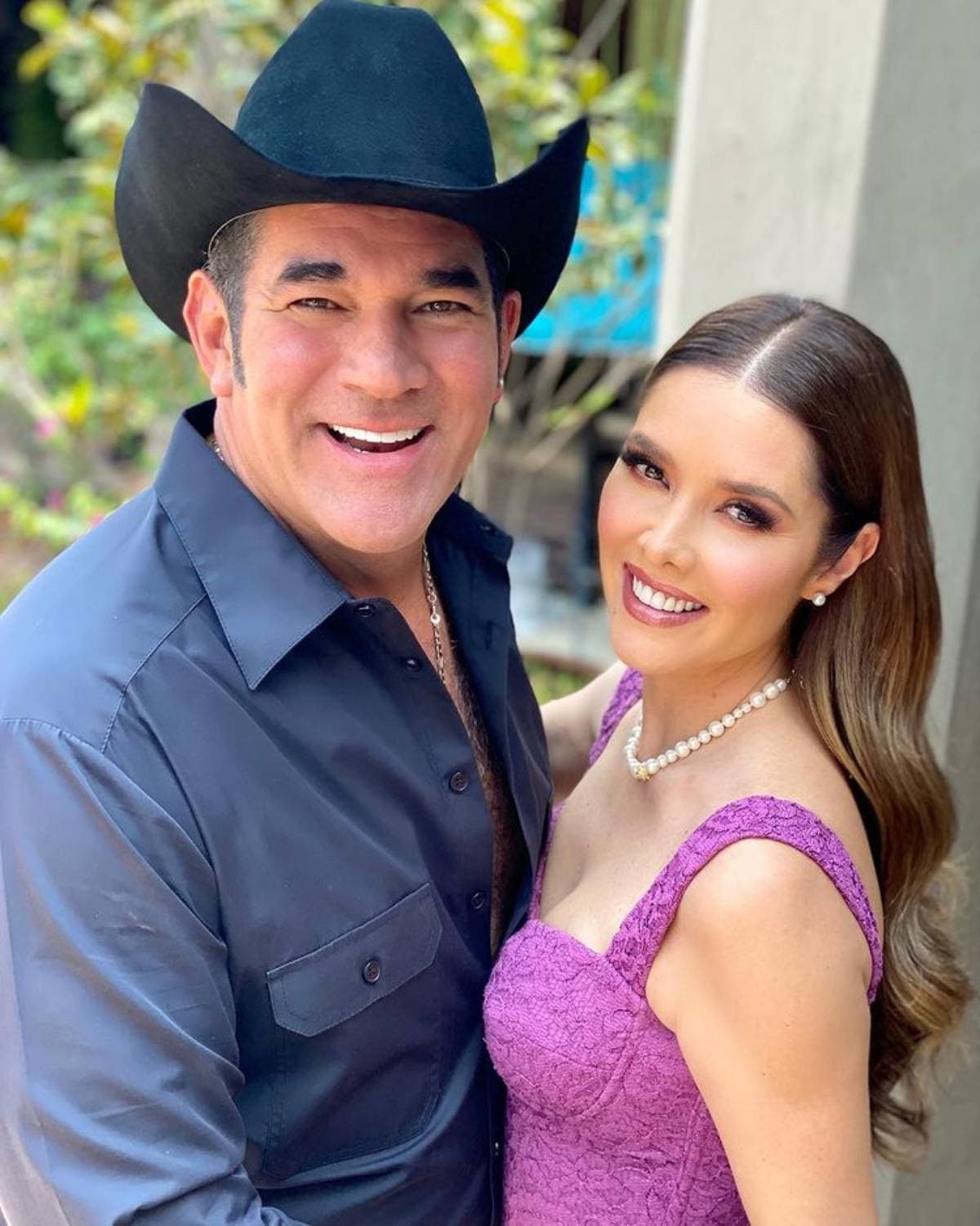 Marlene Favela siguió destapando cómo fue trabajar en La Desalmada y desbordó halagos cuando habló de Eduardo Santamarina. “Es una belleza. Él como ser humano es un ser increíble, es un gran compañero. Es mi tercer proyecto con Eduardo, siempre había sido muy satisfactorio, pero en este proyecto hubo una química actoral bien linda, todo se conjugó para que el proyecto fuera mágico”, indicó.