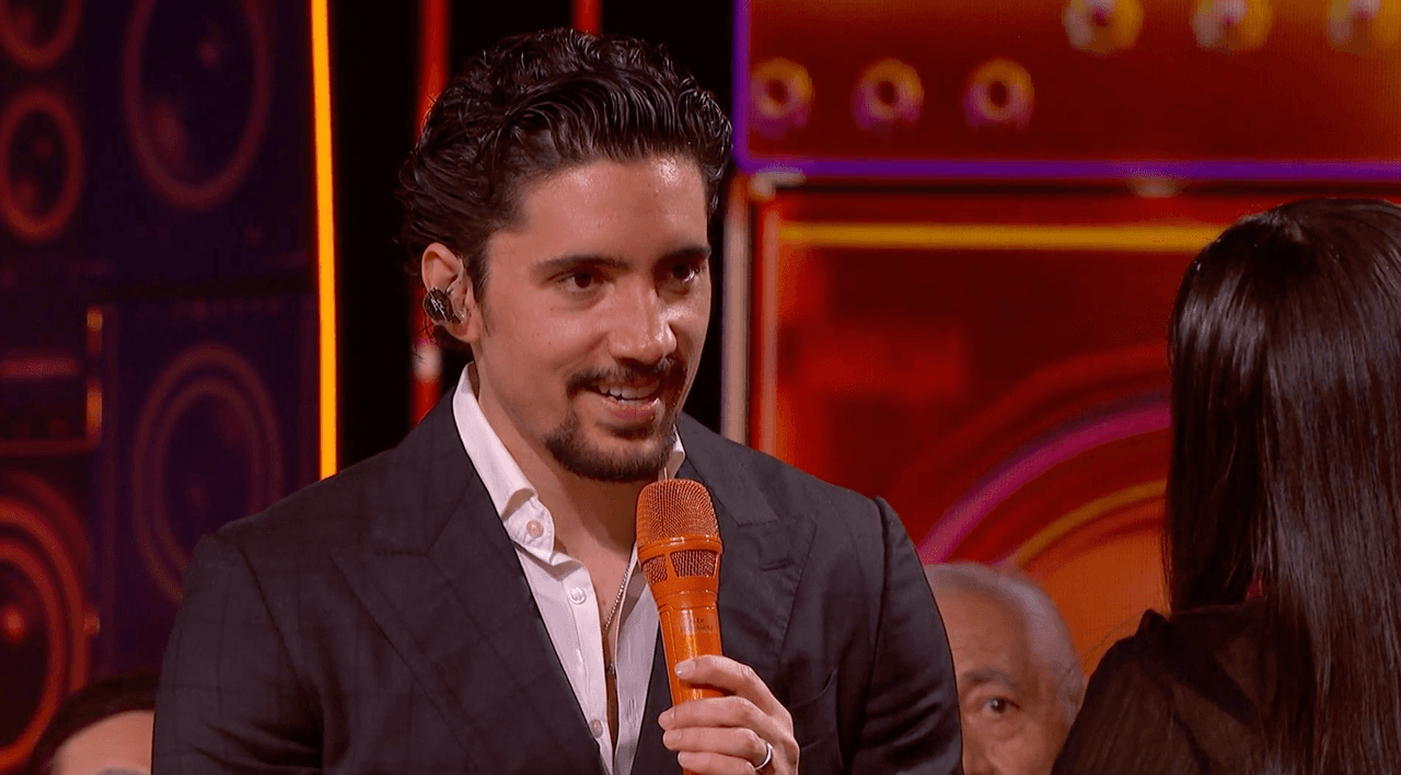 Alex Fernández le dedica a su hermana Camila exitoso tema de 1982 que se hiciera famoso en 'Juguemos a cantar'