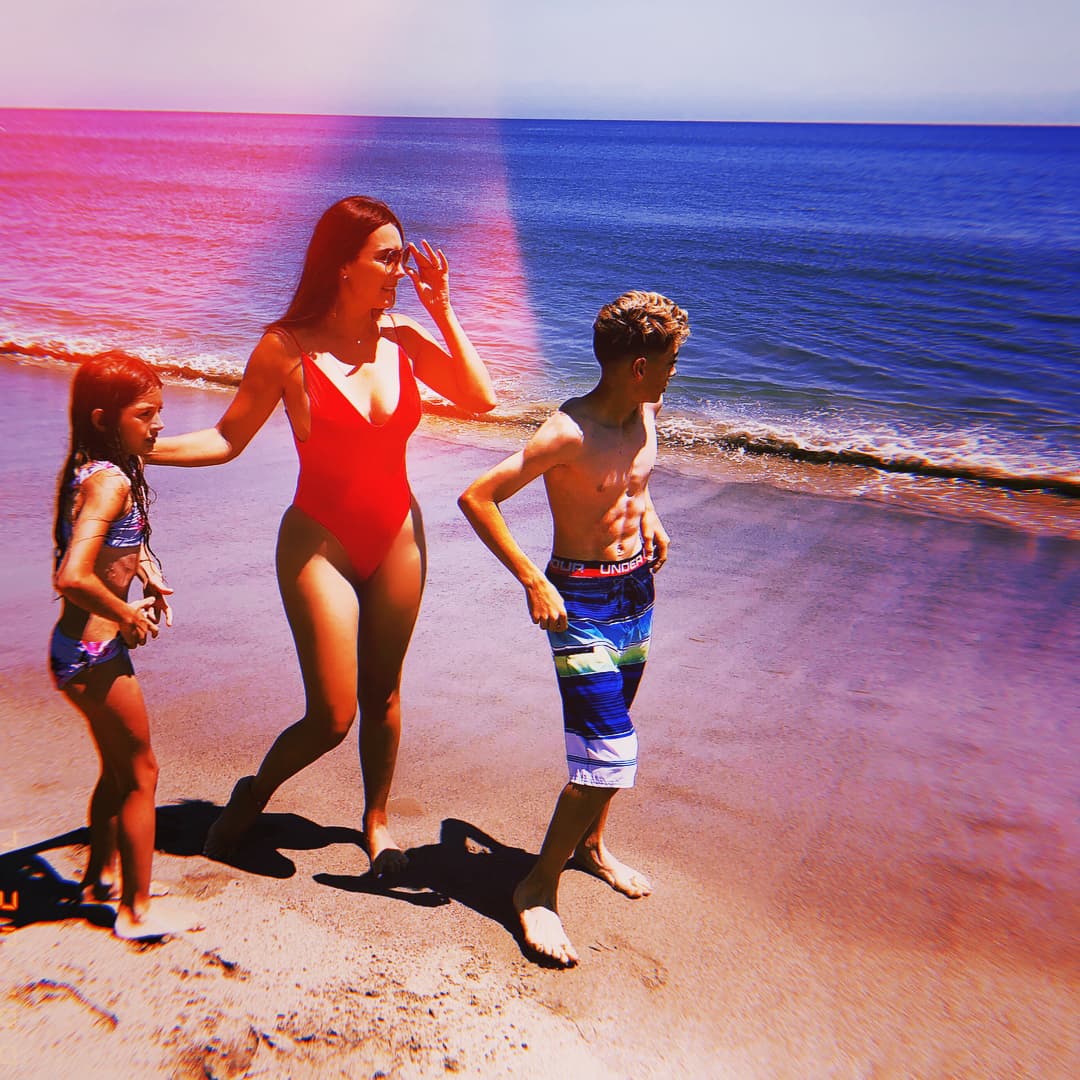 El pequeño se somete a arduas rutinas de ejercicio