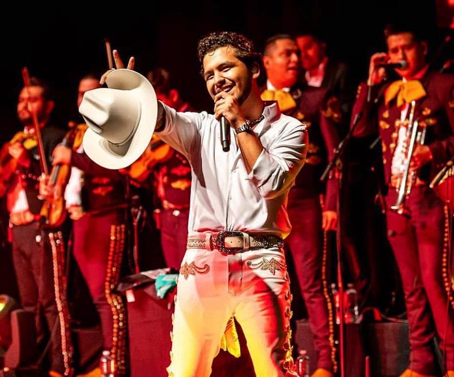 Así suena "Esta Noche" la colaboración entre Nodal y Sebastián Yatra