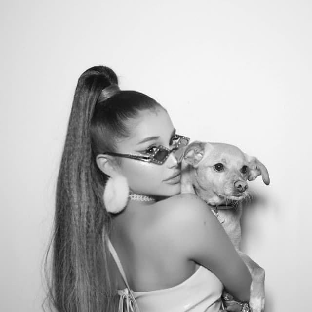 3- Ariana Grande: 143 millones. A pesar de su rompimiento con Pete Davidson y la muerte de Mac Miller, su expareja, Ariana no ha parado de promocionar sus nuevos proyectos a través de esta plataforma.