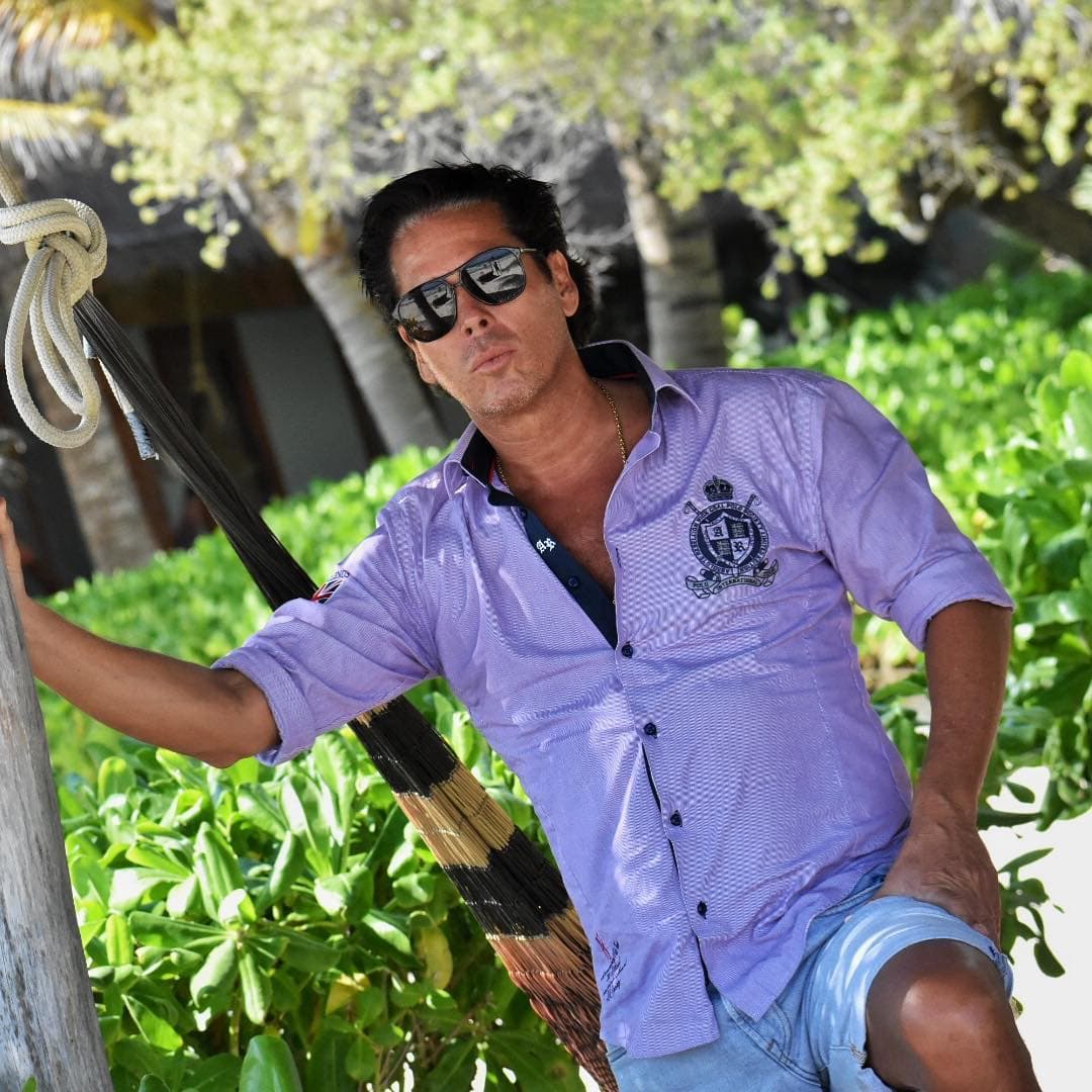 Fue durante una entrevista con ‘Sale el Sol’ que el empresario confirmó que aunque él es el máximo heredero de Andrés García, en el testamento aparecen otros nombres, por lo que los bienes del histrión serían repartidos de la siguiente forma.