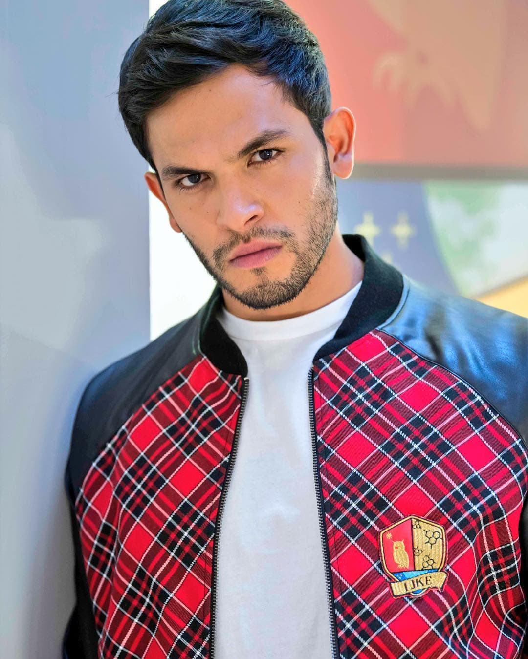 Like la Leyenda: ¡Conéctate hoy con Óscar Cano!